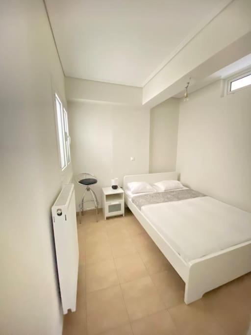 Cozy 2 Room Apartment With Garden Near Athens Air-Port Artémida Eksteriør bilde