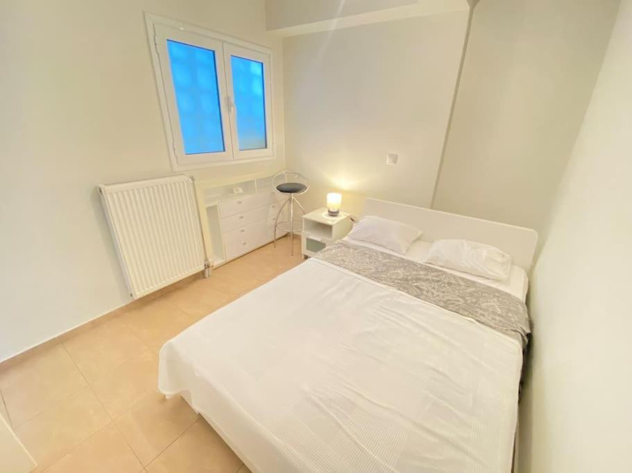 Cozy 2 Room Apartment With Garden Near Athens Air-Port Artémida Eksteriør bilde