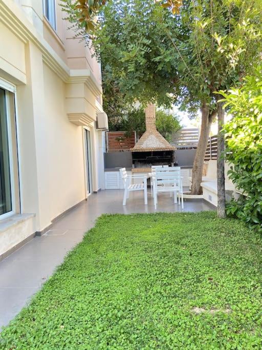 Cozy 2 Room Apartment With Garden Near Athens Air-Port Artémida Eksteriør bilde