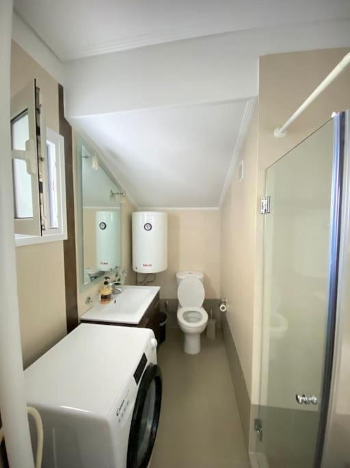 Cozy 2 Room Apartment With Garden Near Athens Air-Port Artémida Eksteriør bilde